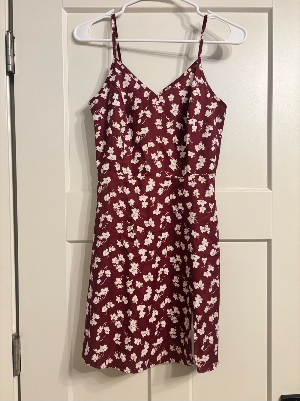 ROMWE Burgundy Floral Spaghetti Strap Mini Dress